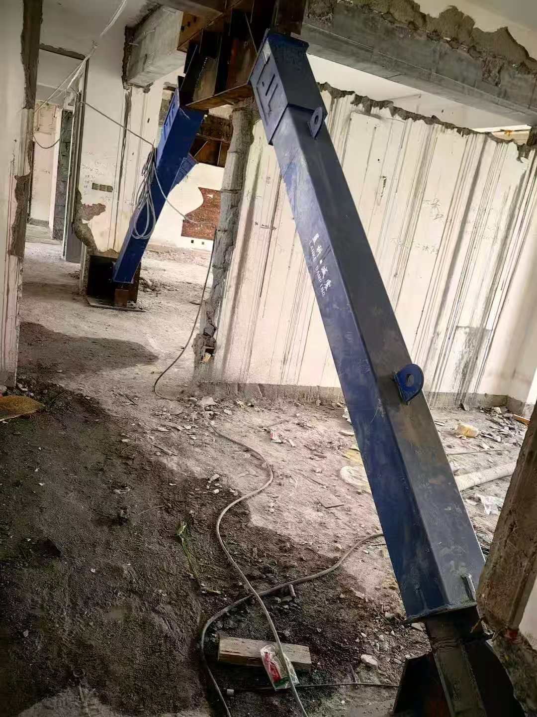 徐州柱子粘钢加固施工工艺